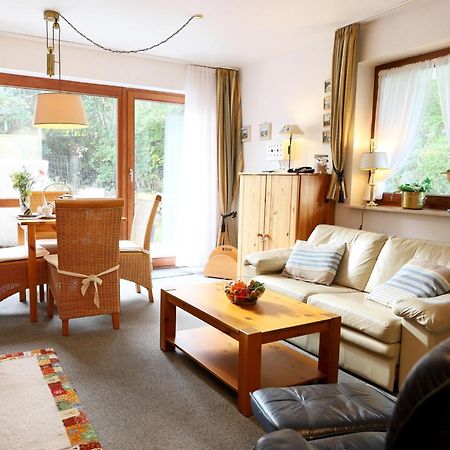 Ferienwohnung Ruhig gelegenes Haus am Ortseingang von Wenningstedt Exterior foto